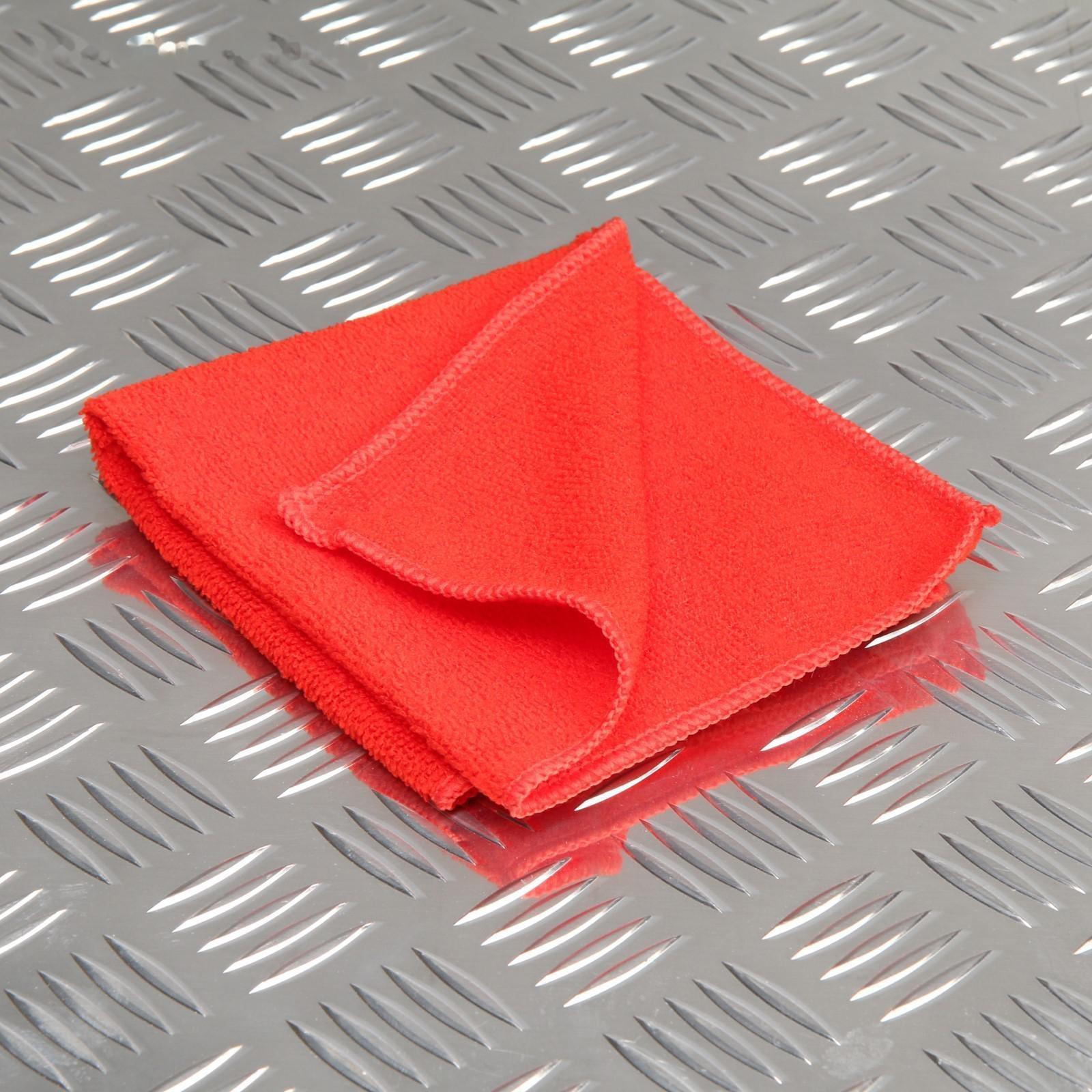 Подарочный набор для ухода за авто Grand Caratt, набор автохимии: силиконовая смазка 400 мл, полироль пластика 400 мл, очиститель салона 400 мл, чернитель шин 400 мл + микрофибра