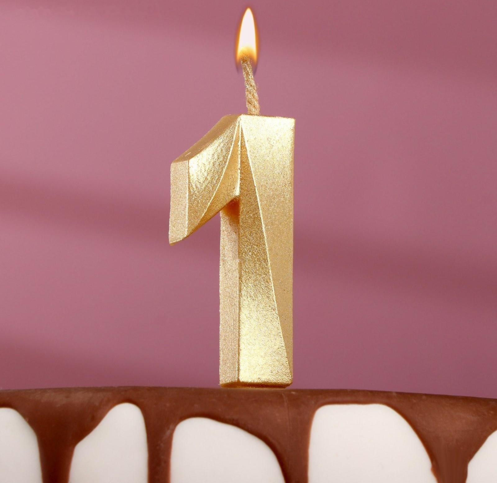 Свеча в торт 