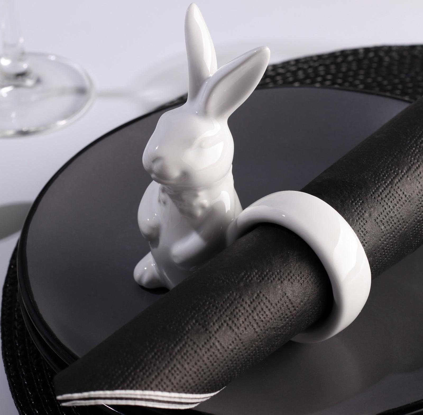 Кольцо для салфеток Доляна «Зайка», 9,1×4,3×10,5 см, цвет белый