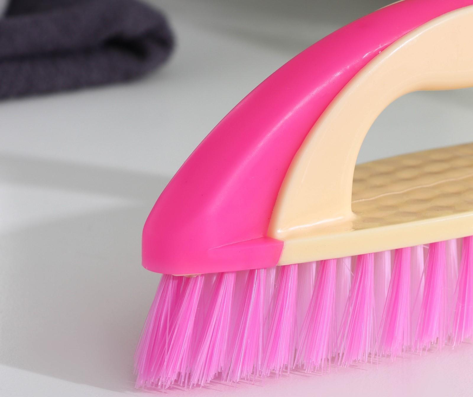 Щётка-утюжок Доляна, 17×6×8,5 см, цвет МИКС