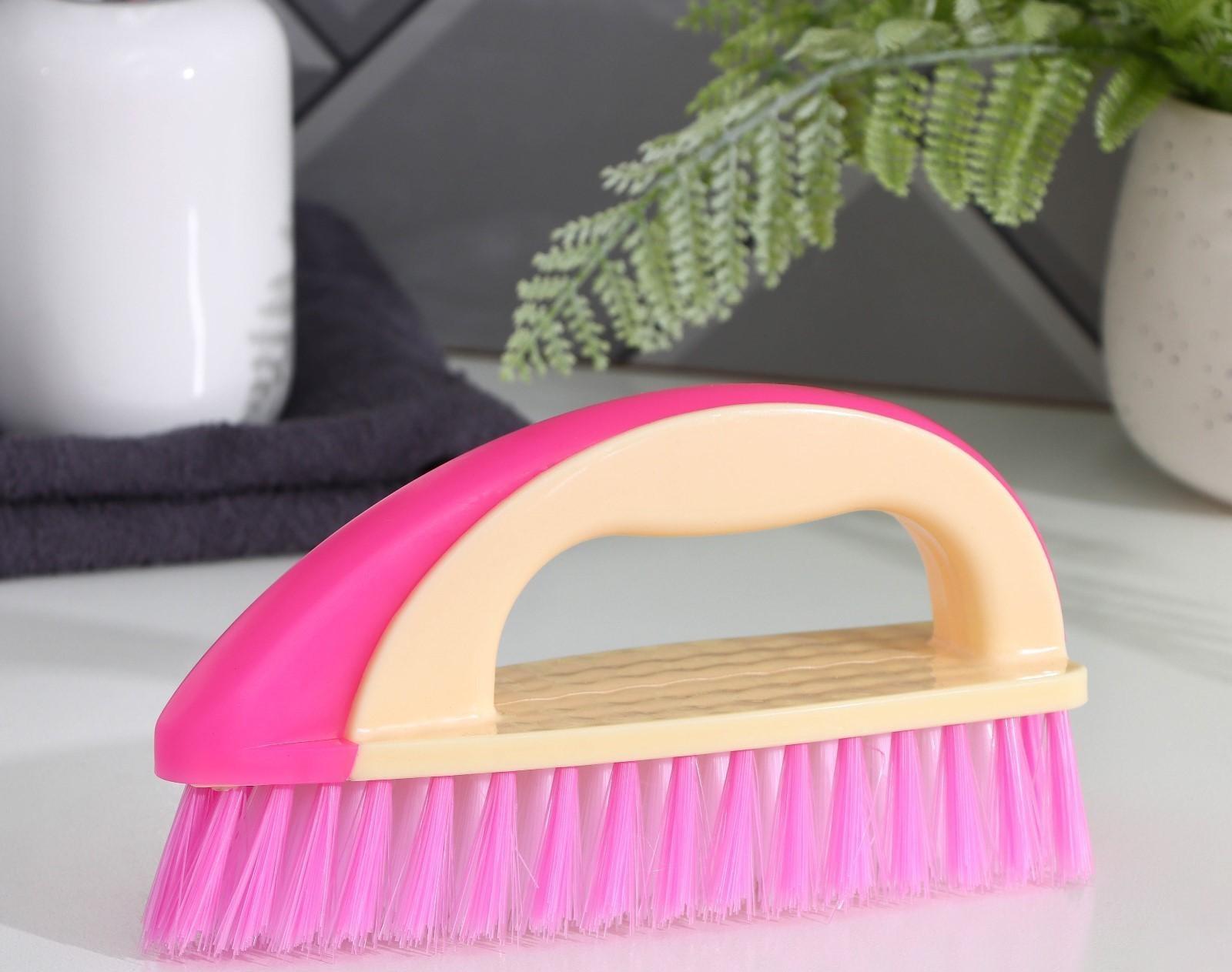 Щётка-утюжок Доляна, 17×6×8,5 см, цвет МИКС