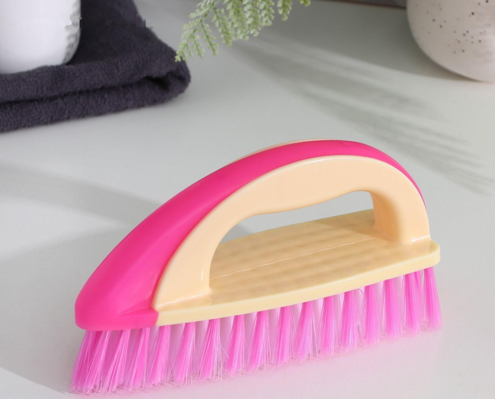 Щётка-утюжок Доляна, 17×6×8,5 см, цвет МИКС