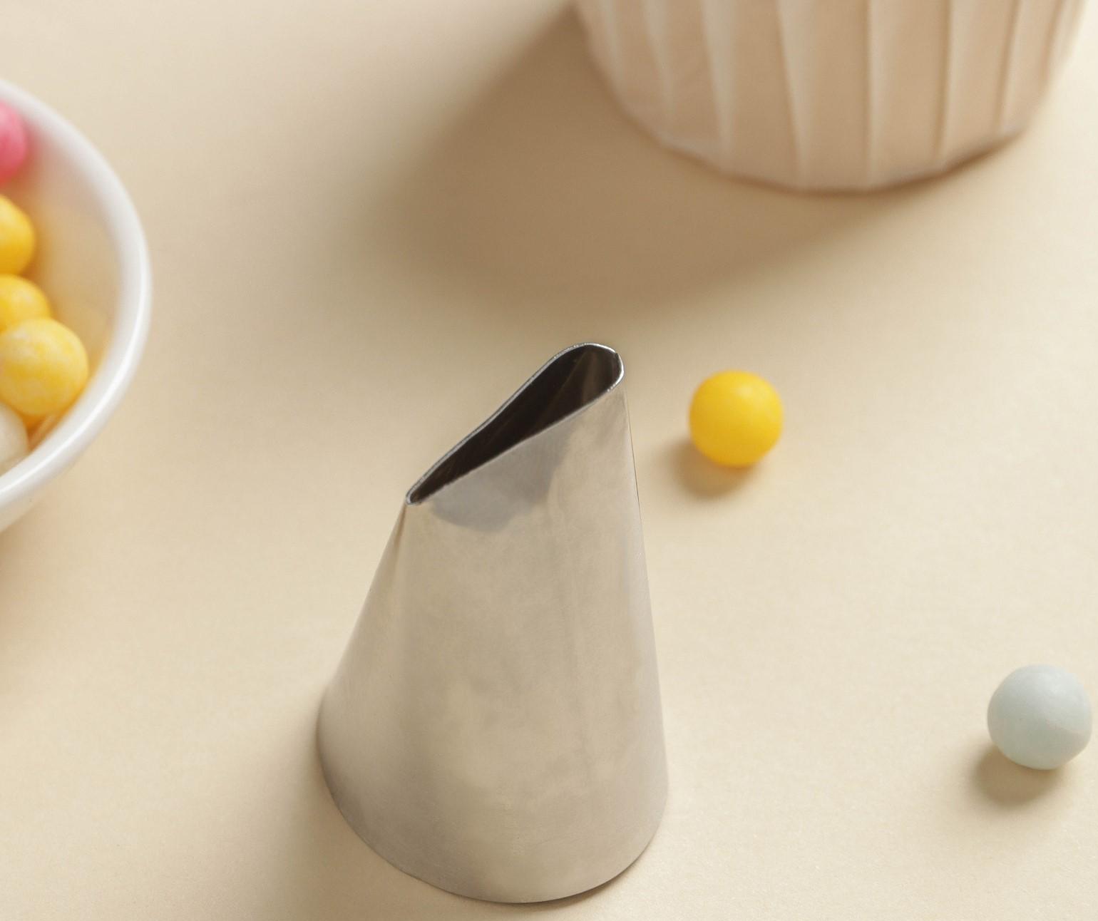 Насадка кондитерская KONFINETTA «Лепесток», d=3,4 см, выход 2,3 см, нержавеющая сталь