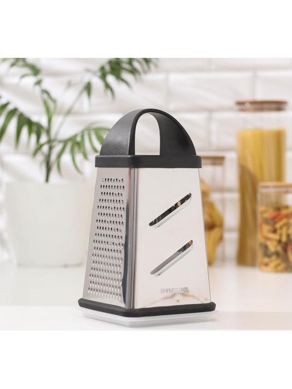 Тёрка с контейнером «Синтай», 13×13,5×24 см, цвет ручки чёрный