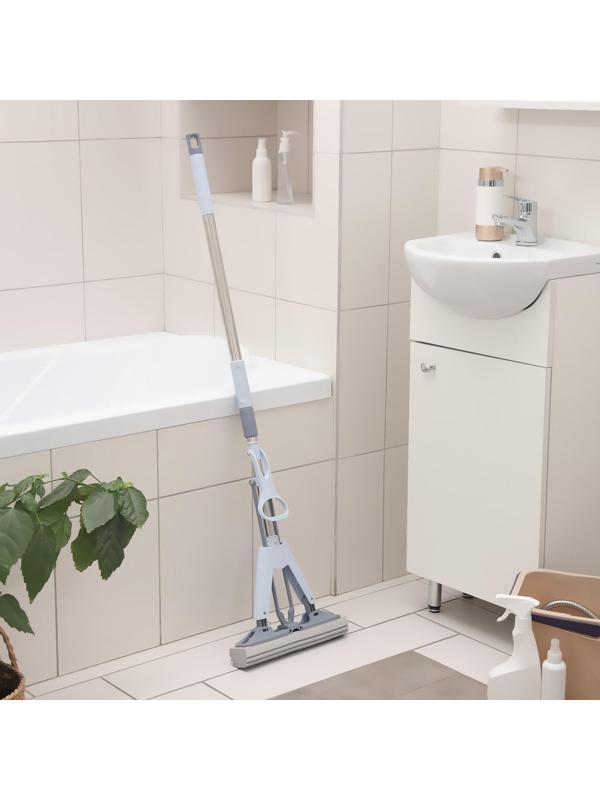 Швабра для мытья пола со складным отжимом Доляна, насадка ПВА 28×6 см, телескопическая стальная ручка 105-135 см