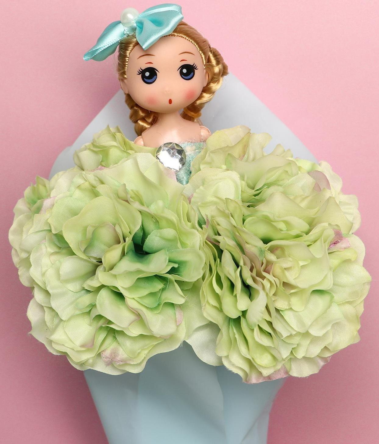 Букет с игрушкой «Кукла Алиса»