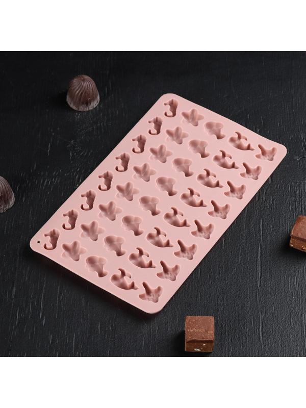 Форма для льда и кондитерских украшений Доляна «Морские секреты», 21,5×13×1 см, силикон, 40 ячеек, цвет МИКС