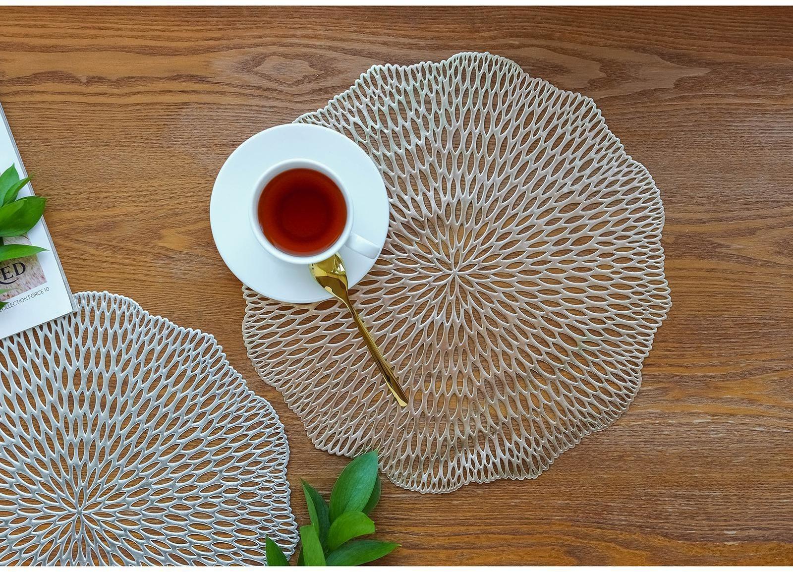 Набор салфеток сервировочных на стол Доляна «Мэри», d=38 см, 4 шт, цвет золотой