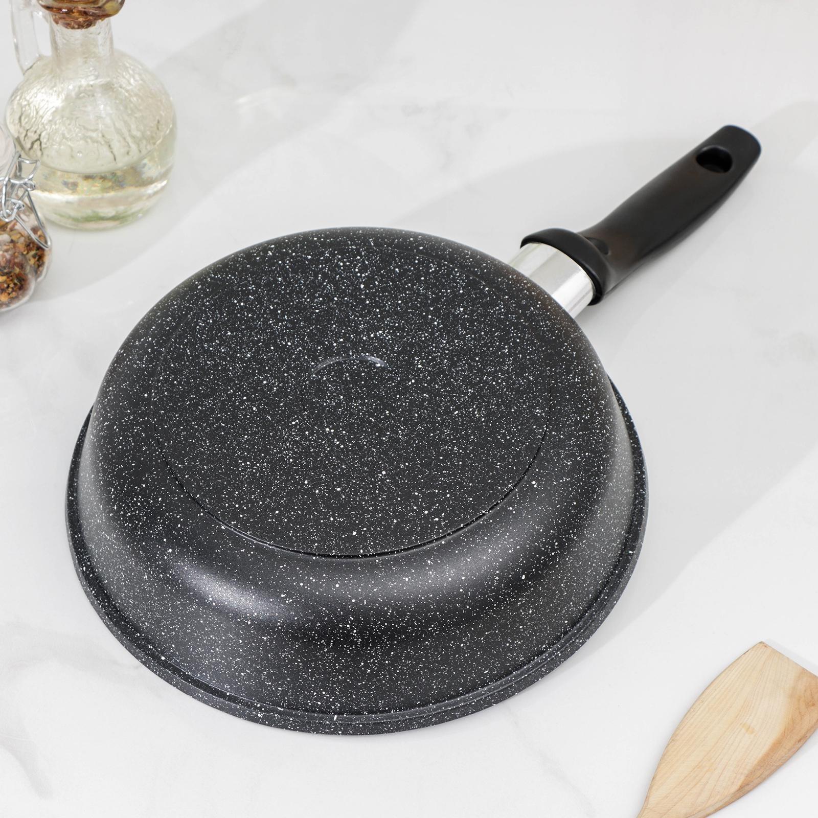 Сковорода Доляна «Элит», d=22 см, антипригарное покрытие, пластиковая ручка, цвет чёрный