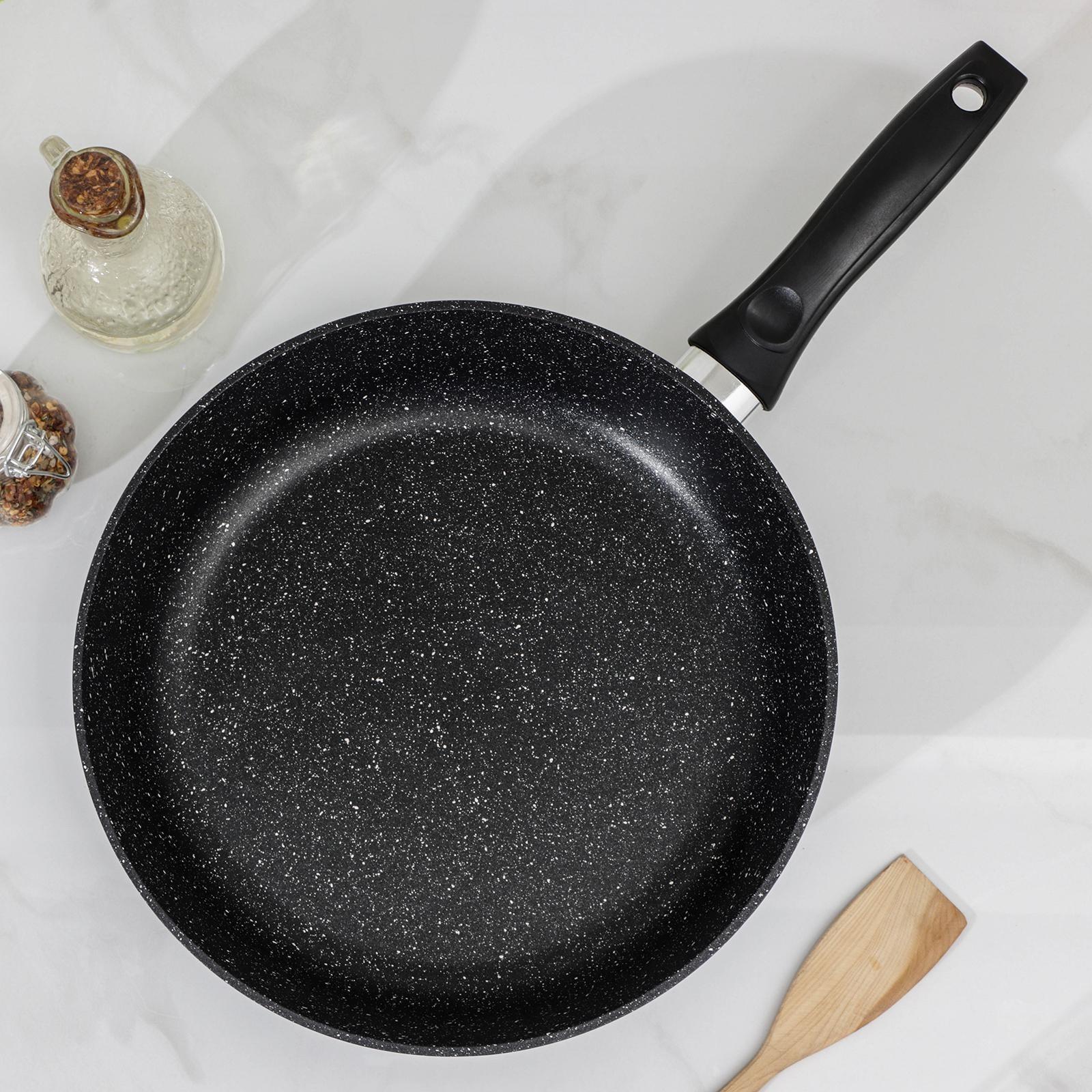 Сковорода Доляна «Элит», d=26 см, антипригарное покрытие, пластиковая ручка, цвет серый