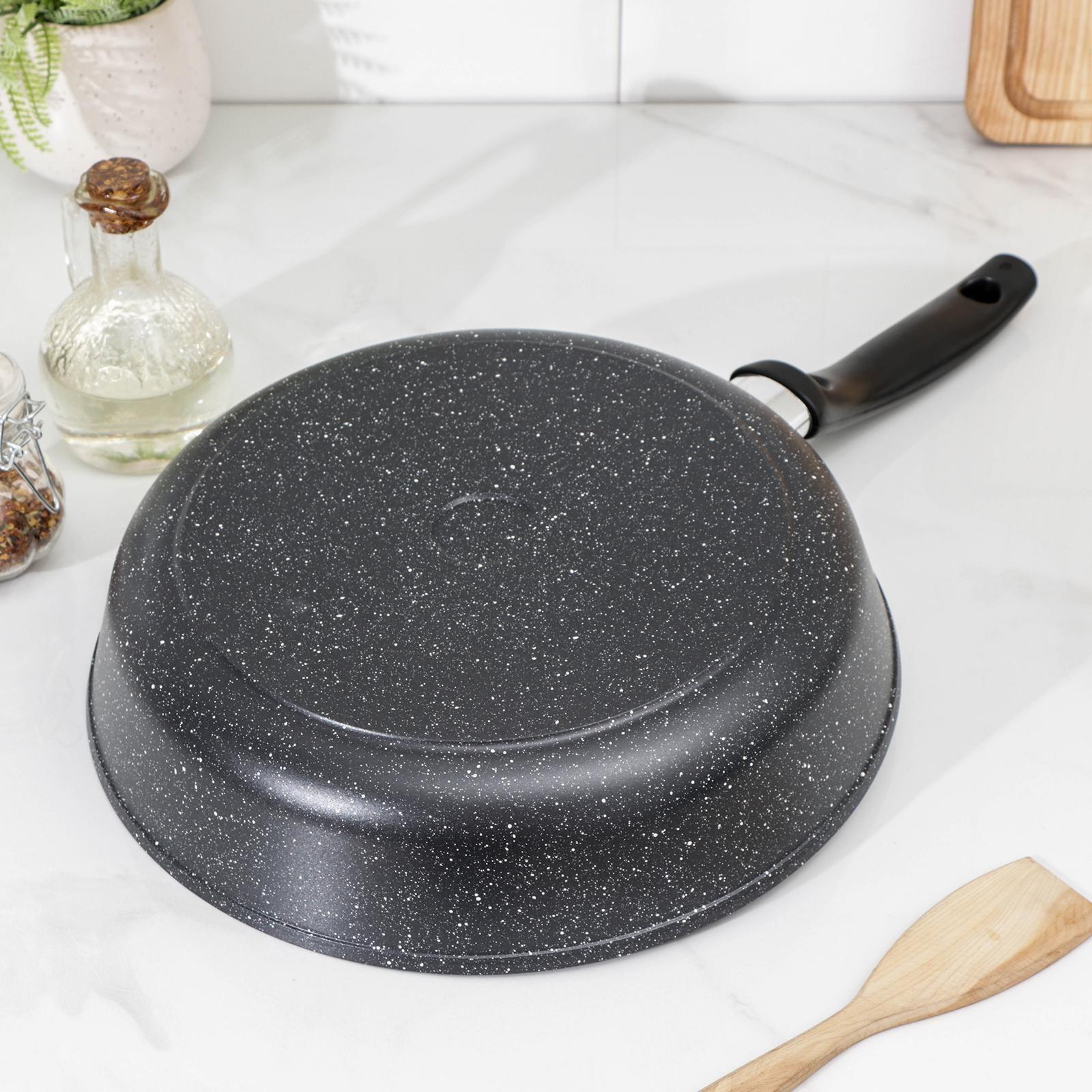 Сковорода Доляна «Элит», d=28 см, пластиковая ручка, антипригарное покрытие, цвет серый