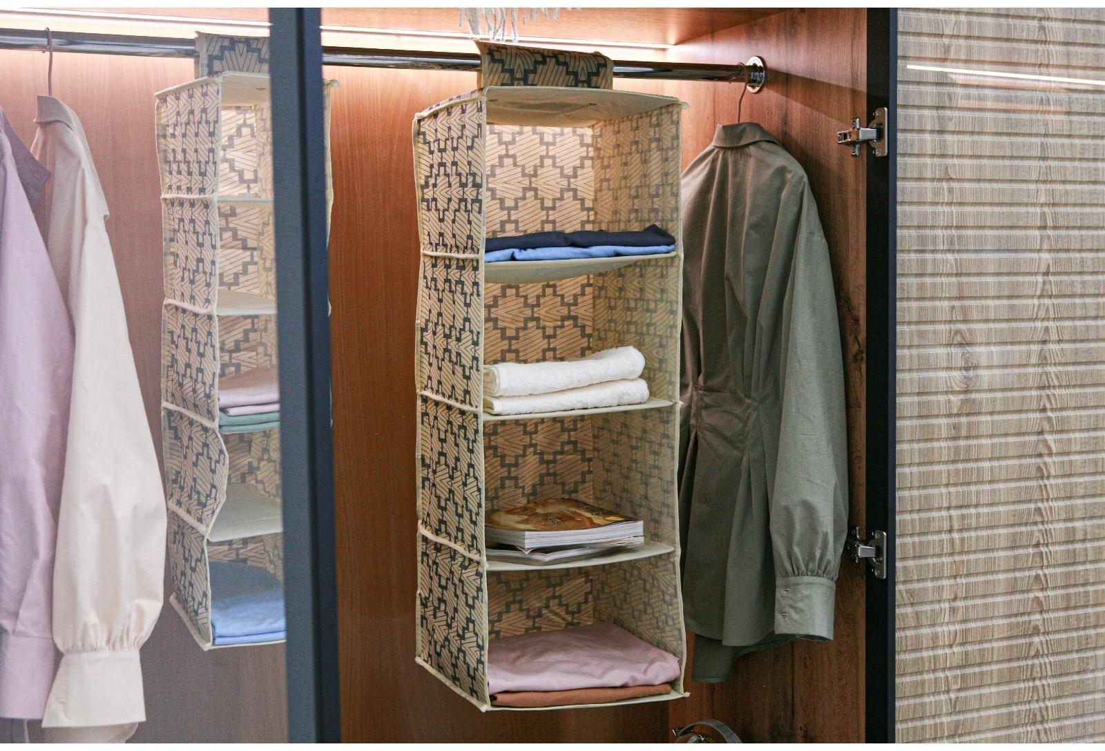 Кофр подвесной Доляна «Гэтс», 4 отделения, 30×30×80 см, цвет бежевый