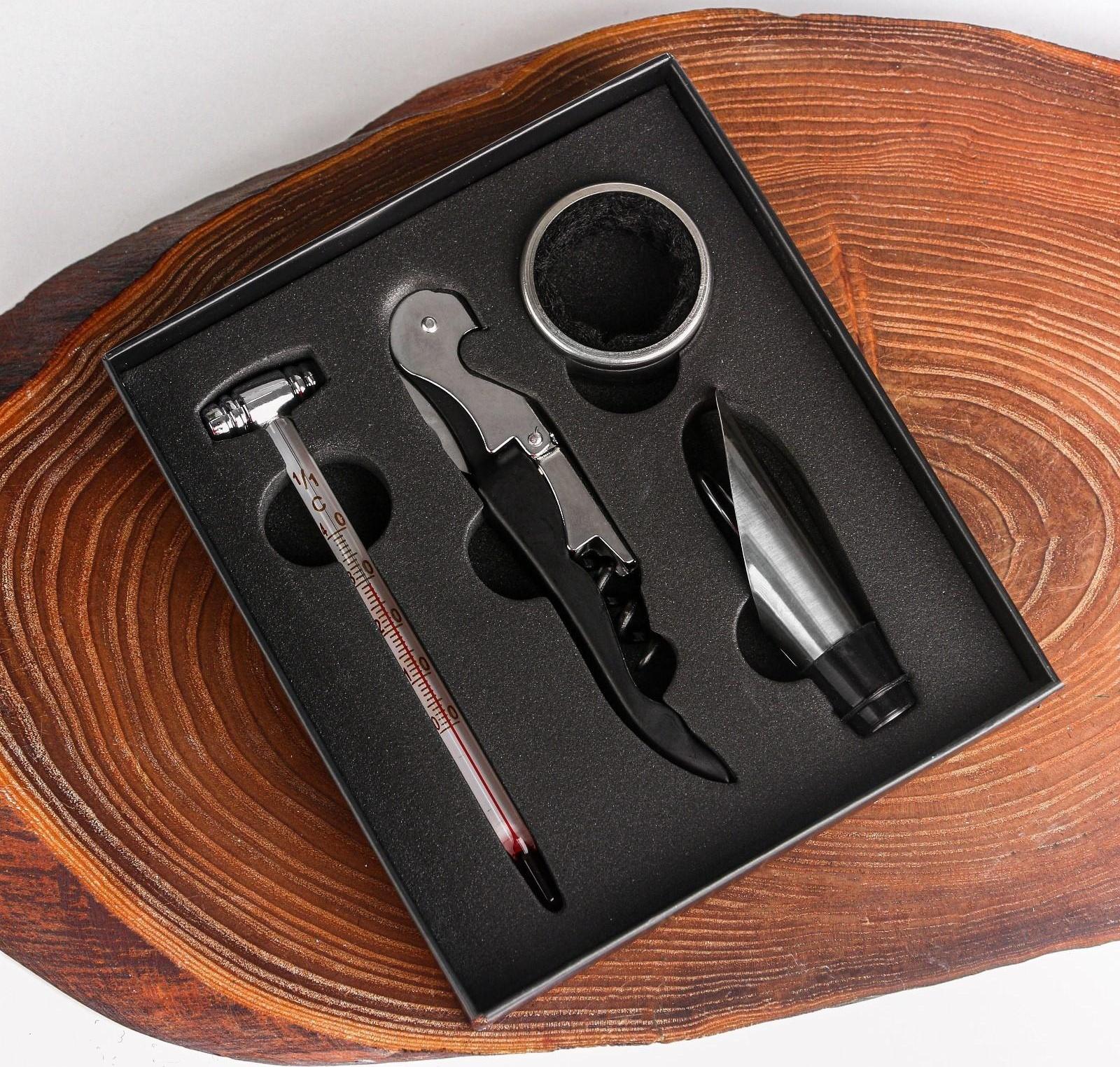 Подарочный набор штопор, аэратор, каплеуловитель, термометр «Мама отдыхает»