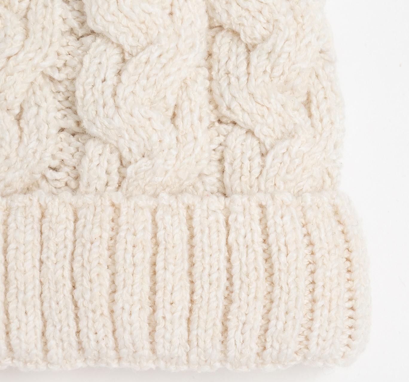 Шапка женская, цвет белый, размер 56-58