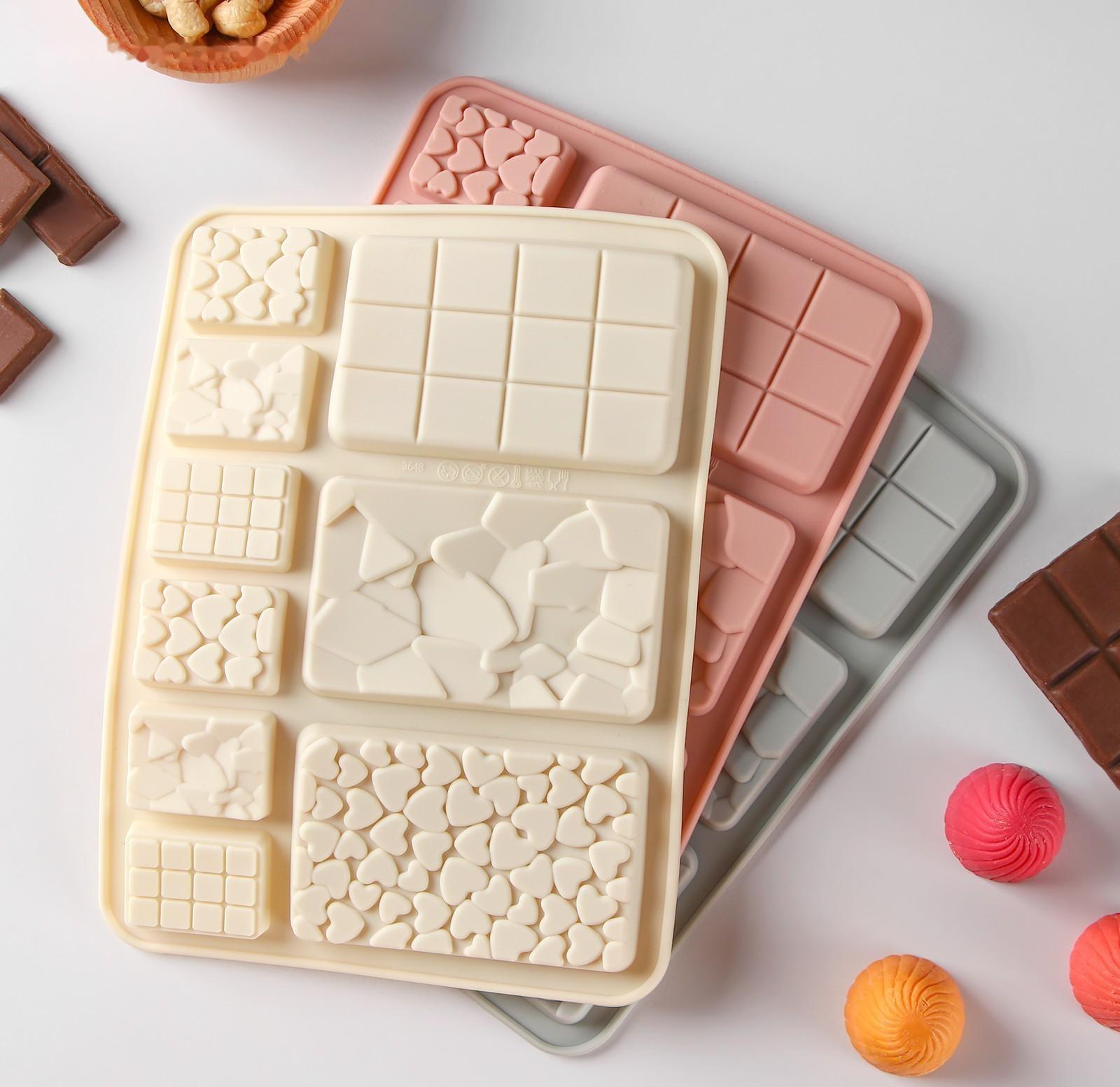 Форма для шоколада силиконовая «Шоколадное ассорти», 9 ячеек, 20×15 см, цвет розовый