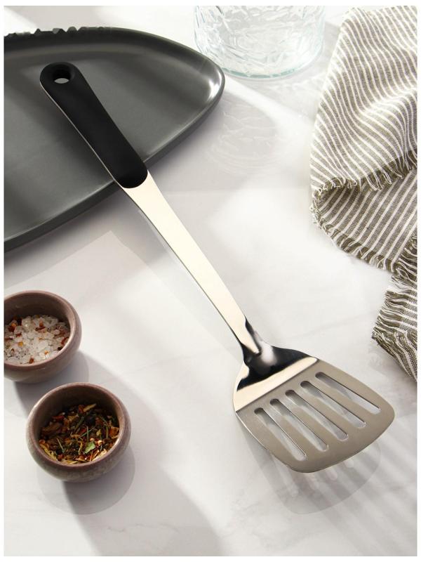 Лопатка из нержавеющей стали с отверстиями Доляна Home, 38,5×8 см, толщина 3 мм