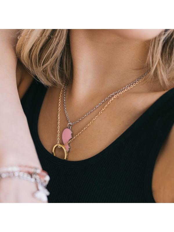 Набор 3 предмета: 2 кулона, тинт для губ 