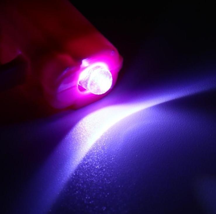 Фонарь-брелок 