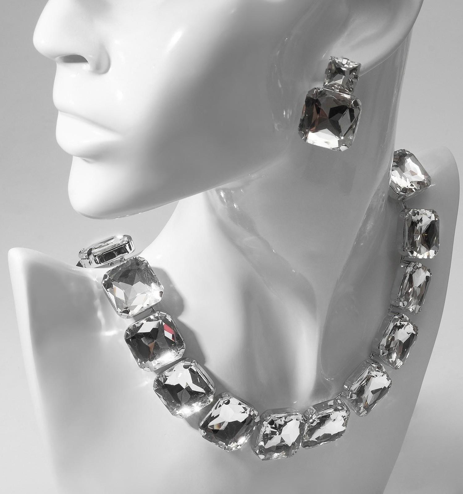 Набор 2 предмета: серьги, колье 