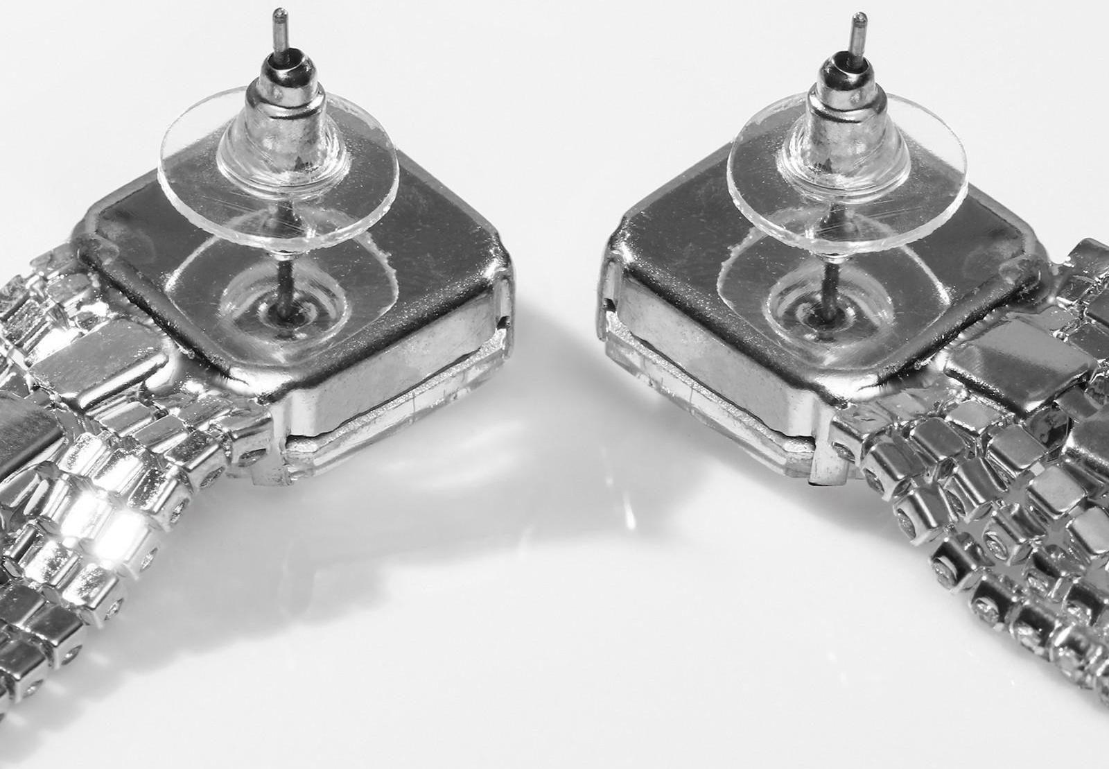 Серьги висячие со стразами 