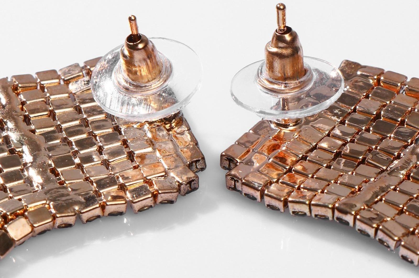 Серьги висячие со стразами 