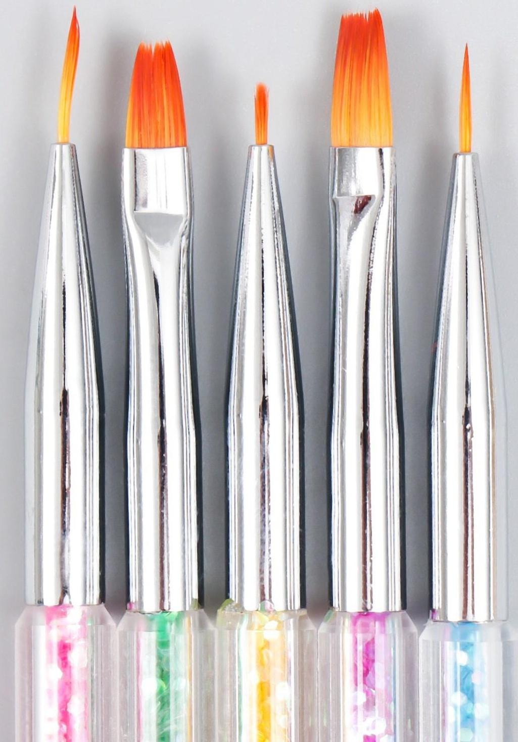 Инструменты для моделирования и придания формы с кистями 