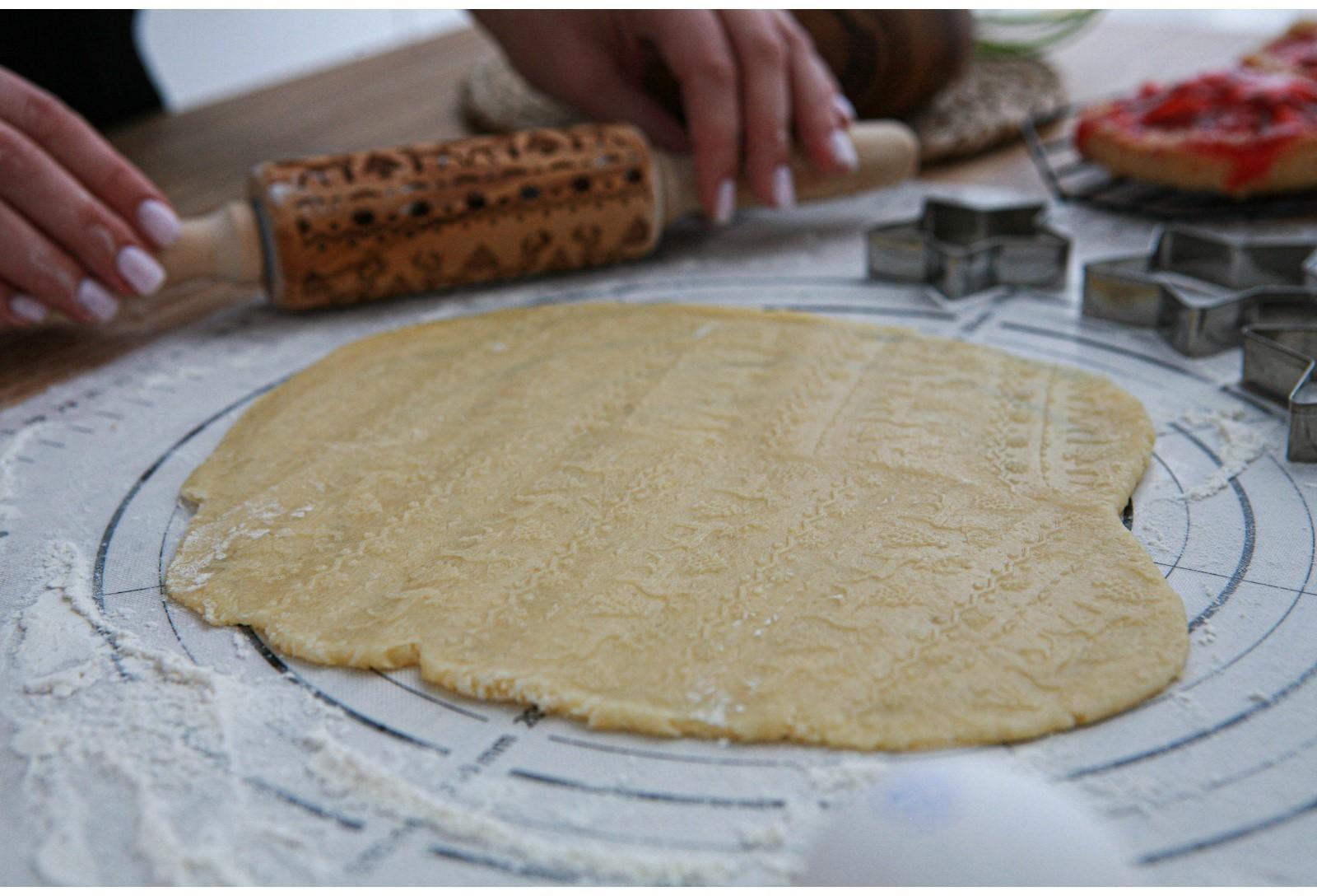 Скалка фактурная Доляна, 30×4 см, вращающаяся, с фигурными ручками