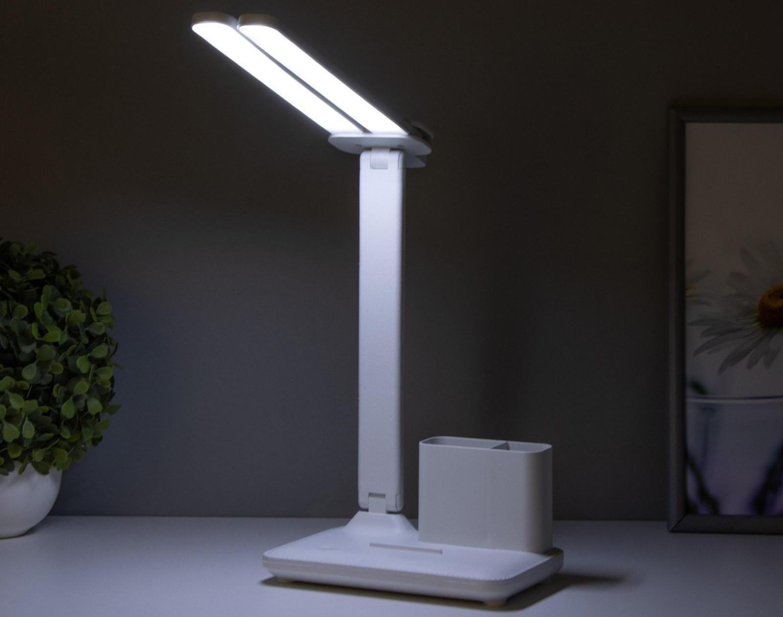 Настольная лампа сенсорная 