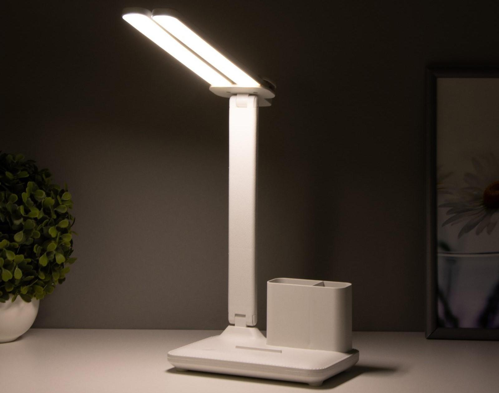 Настольная лампа сенсорная 