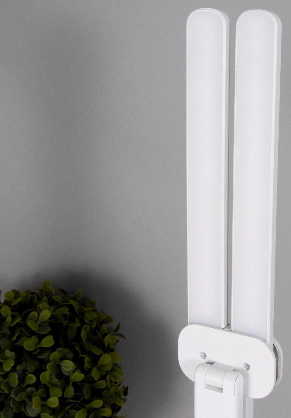 Настольная лампа сенсорная 