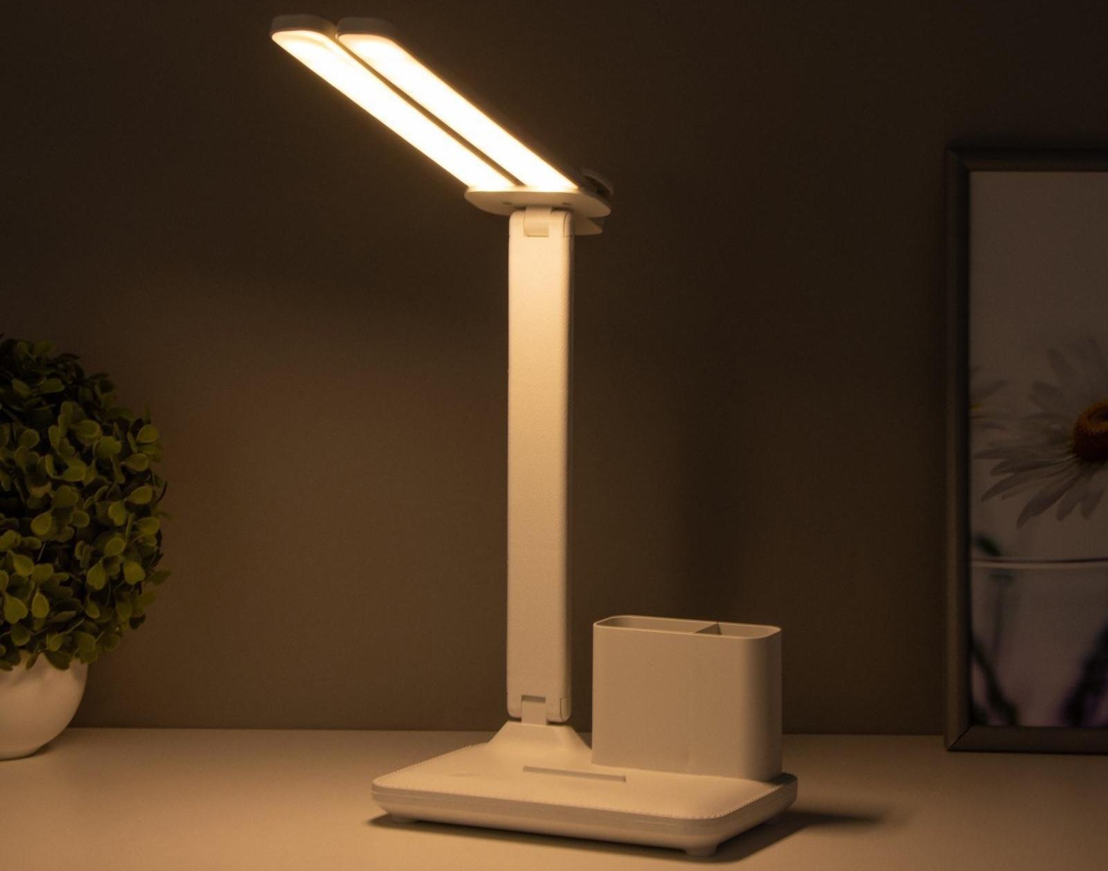 Настольная лампа сенсорная 