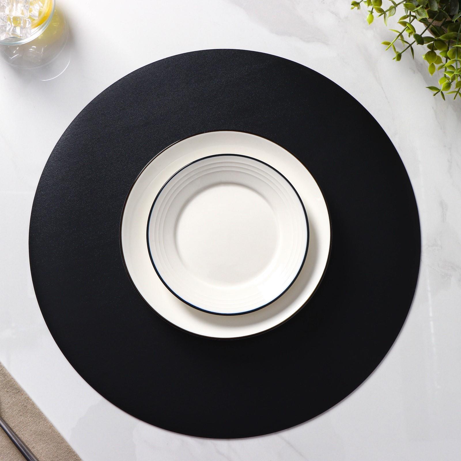 Набор салфеток сервировочных на стол Доляна «Спутник», d=38 см, 4 шт, двусторонние, цвет металлический/чёрный