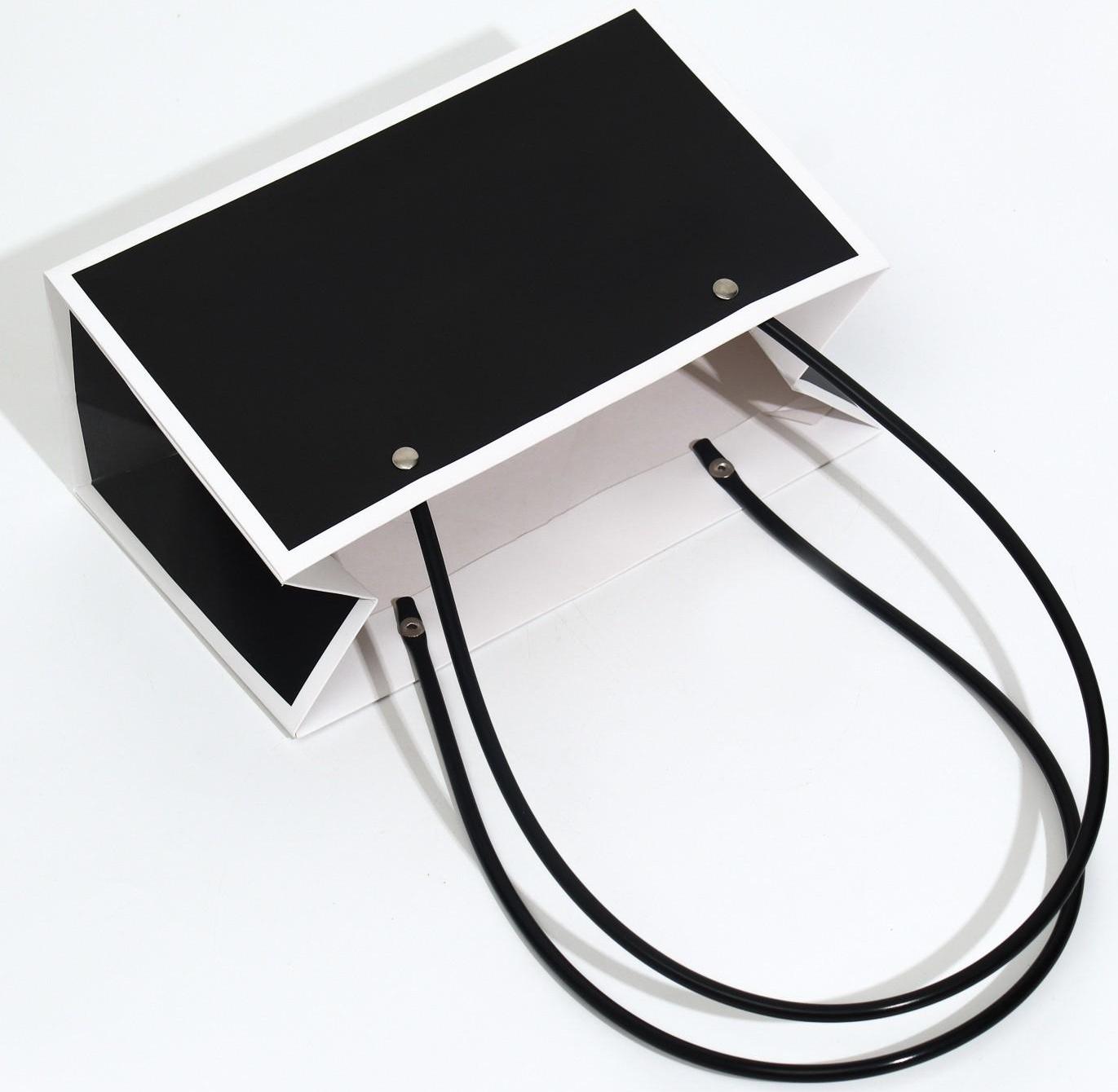 Сумка для цветов черная влагостойкая, 22x10.5x13.5 см