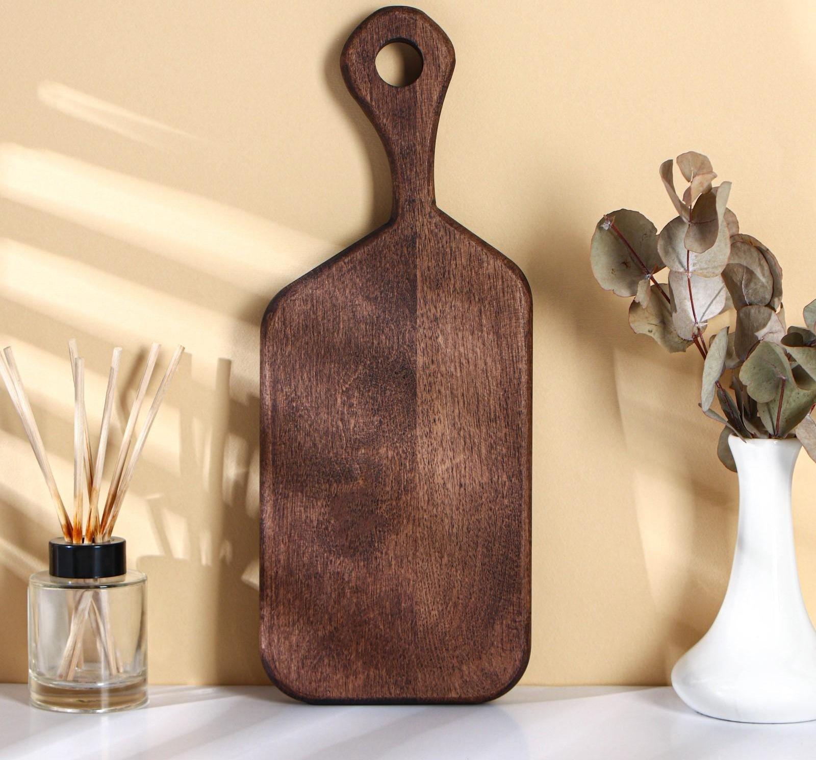 Доска разделочная для подачи с ручкой Adelica, 36×14,5×2 см, тёмный граб