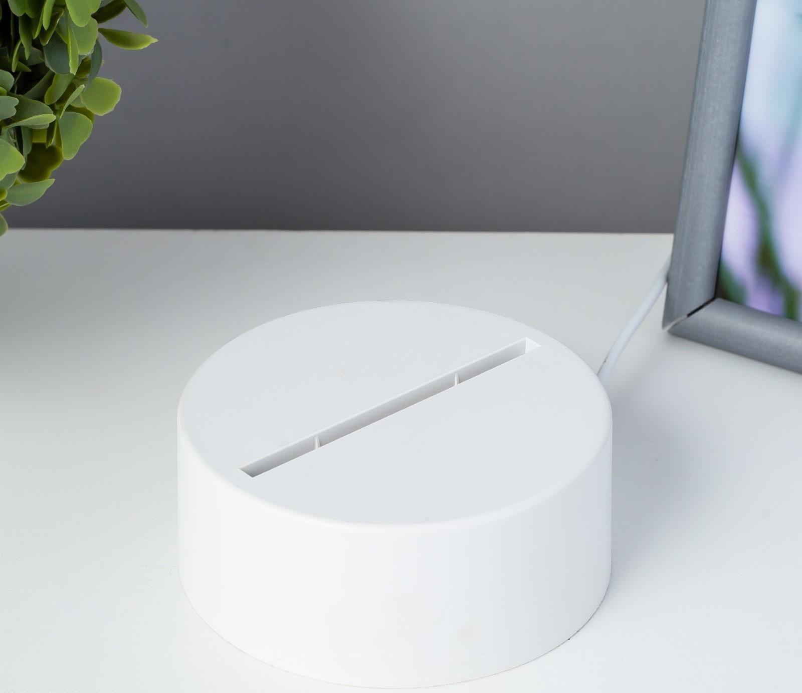 Основание светильника LED 3 режима 3000-6000К USB белый 9,5х9,5х4 см