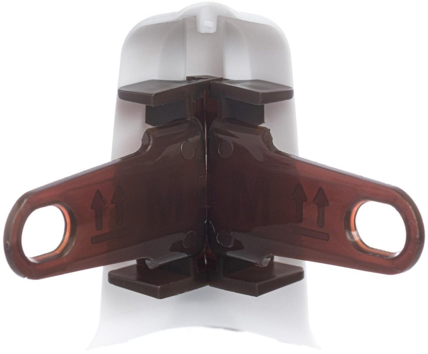 Угол наружный (внешний) с крепежом для плинтуса 55мм 