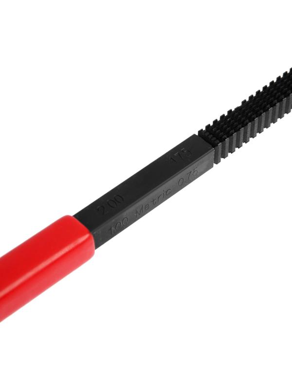 Набор для восстановления резьбы ТУНДРА, напильник, плашки и метчики, 15 шт.