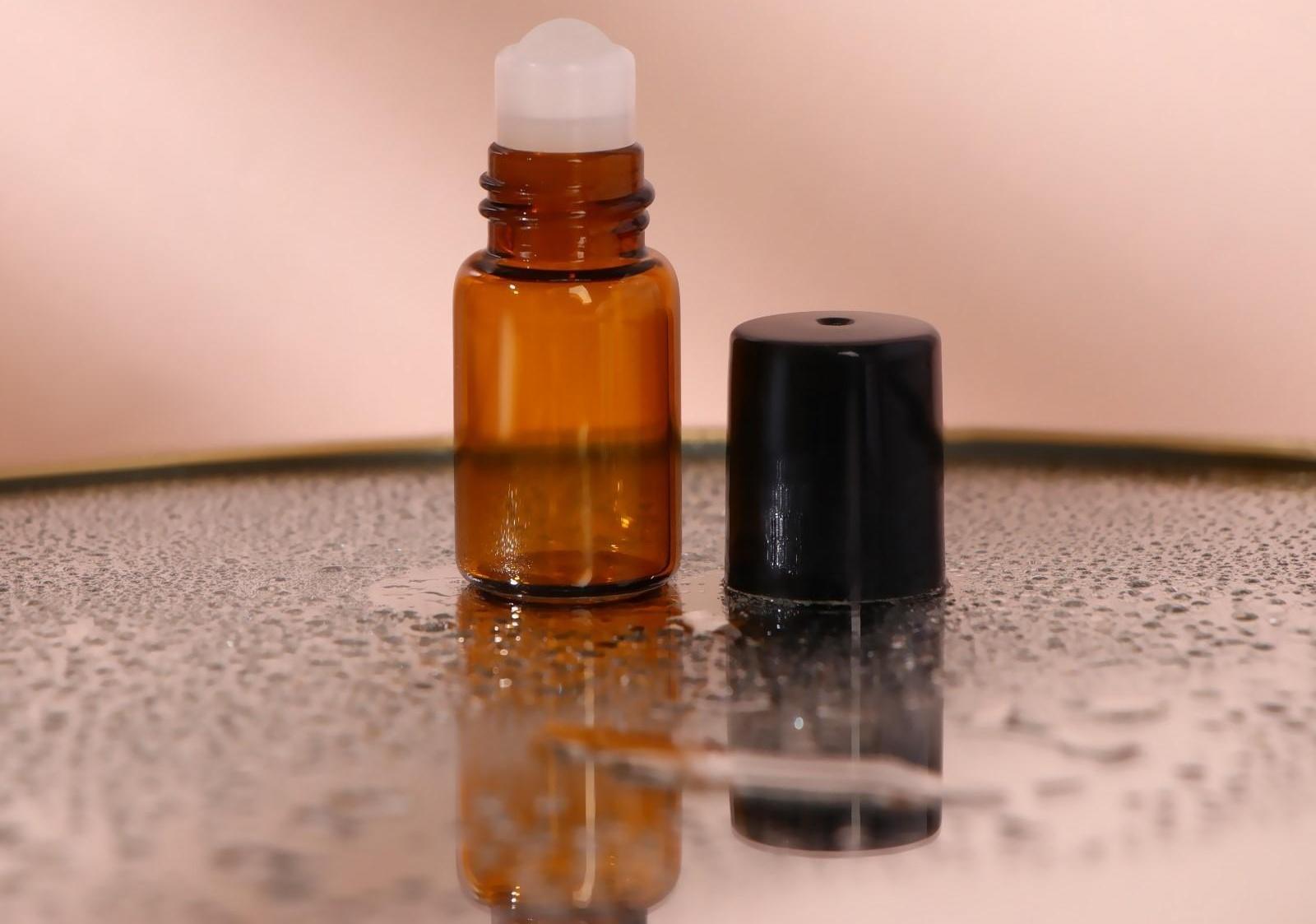 Флакон стеклянный для парфюма, со стеклянным роликом, 3 мл, цвет коричневый/чёрный