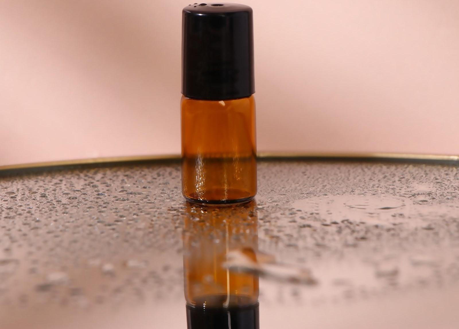 Флакон стеклянный для парфюма, со стеклянным роликом, 3 мл, цвет коричневый/чёрный