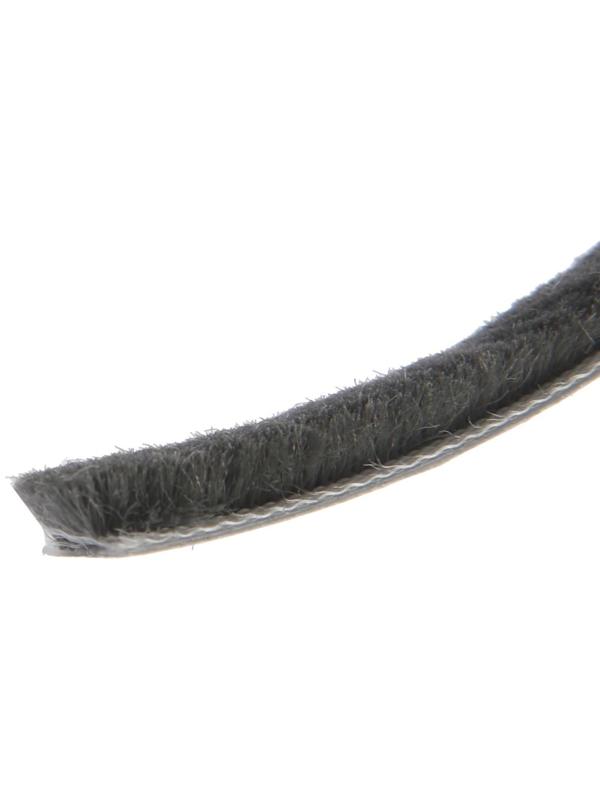 Уплотнитель щеточный самоклеящийся ТУНДРА, 9х5 мм, серый,10 м.