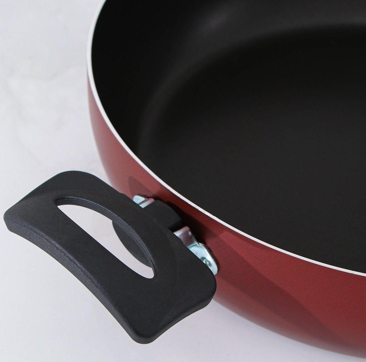 Сковорода Promo, d=26 см, пластиковая ручка, антипригарное покрытие, цвет бордовый