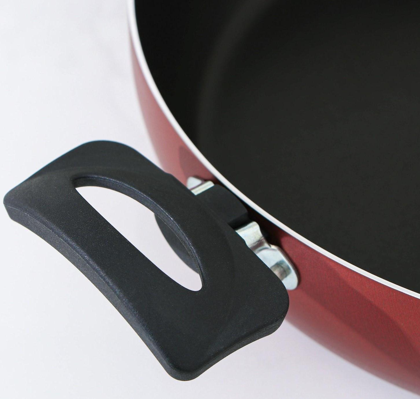 Сковорода Promo, d=28 см, пластиковая ручка, антипригарное покрытие, цвет бордовый