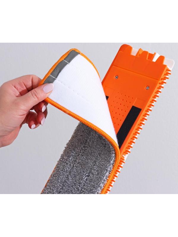 Швабра с отжимом, водосгоном и щёткой Raccoon, 2 насадки из микрофибры 50×11 см, стальная ручка 141 см