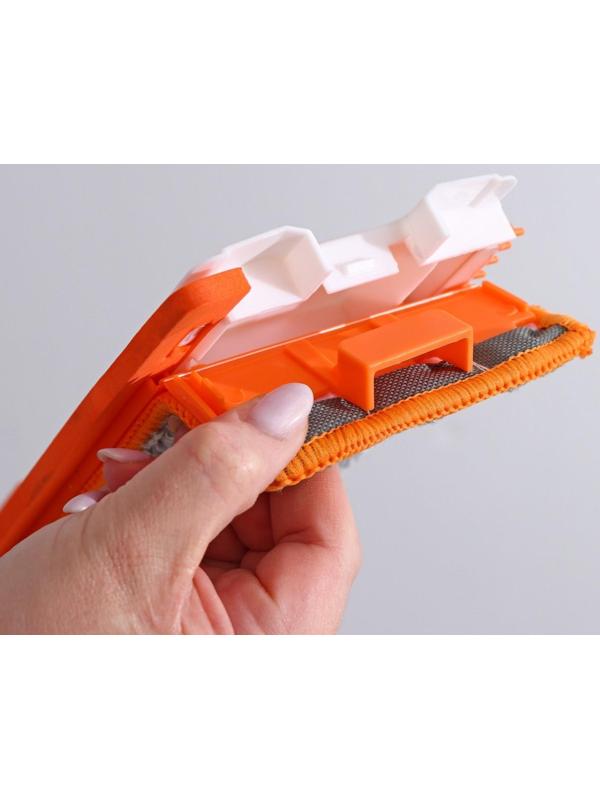 Швабра с отжимом, водосгоном и щёткой Raccoon, 2 насадки из микрофибры 50×11 см, стальная ручка 141 см