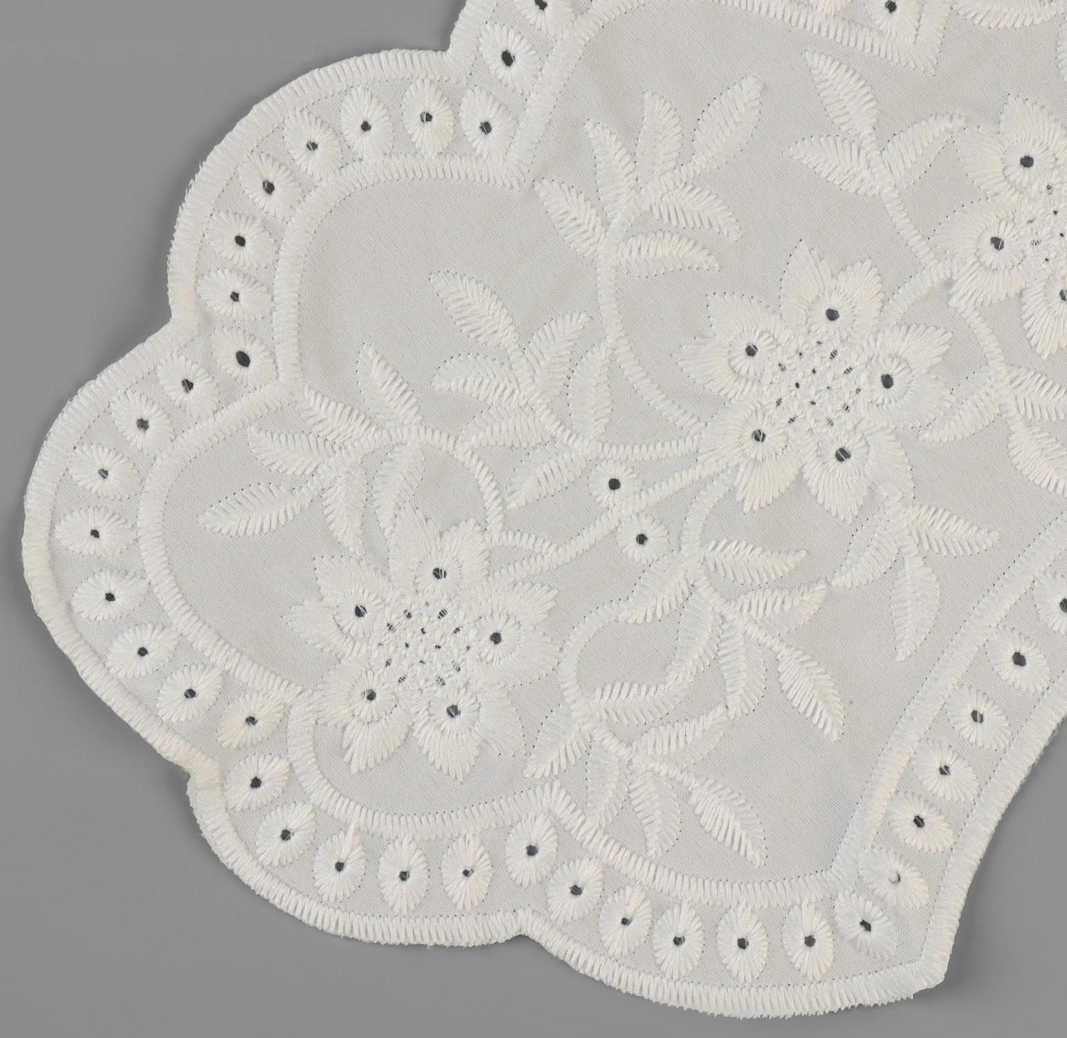 Воротник ажурный, 37 × 50 см, цвет белый