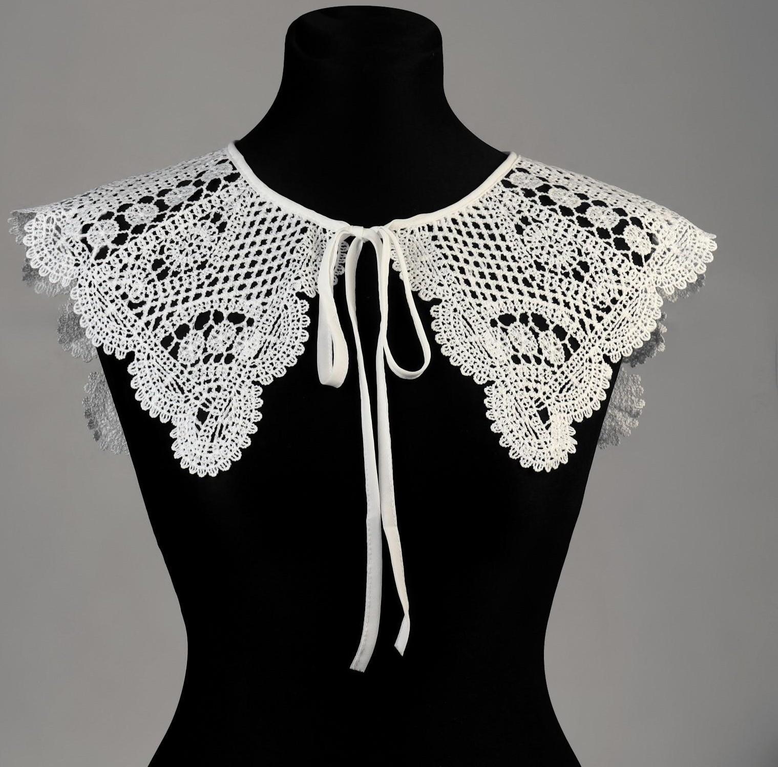 Воротник кружевной, 46 × 44 см, цвет белый