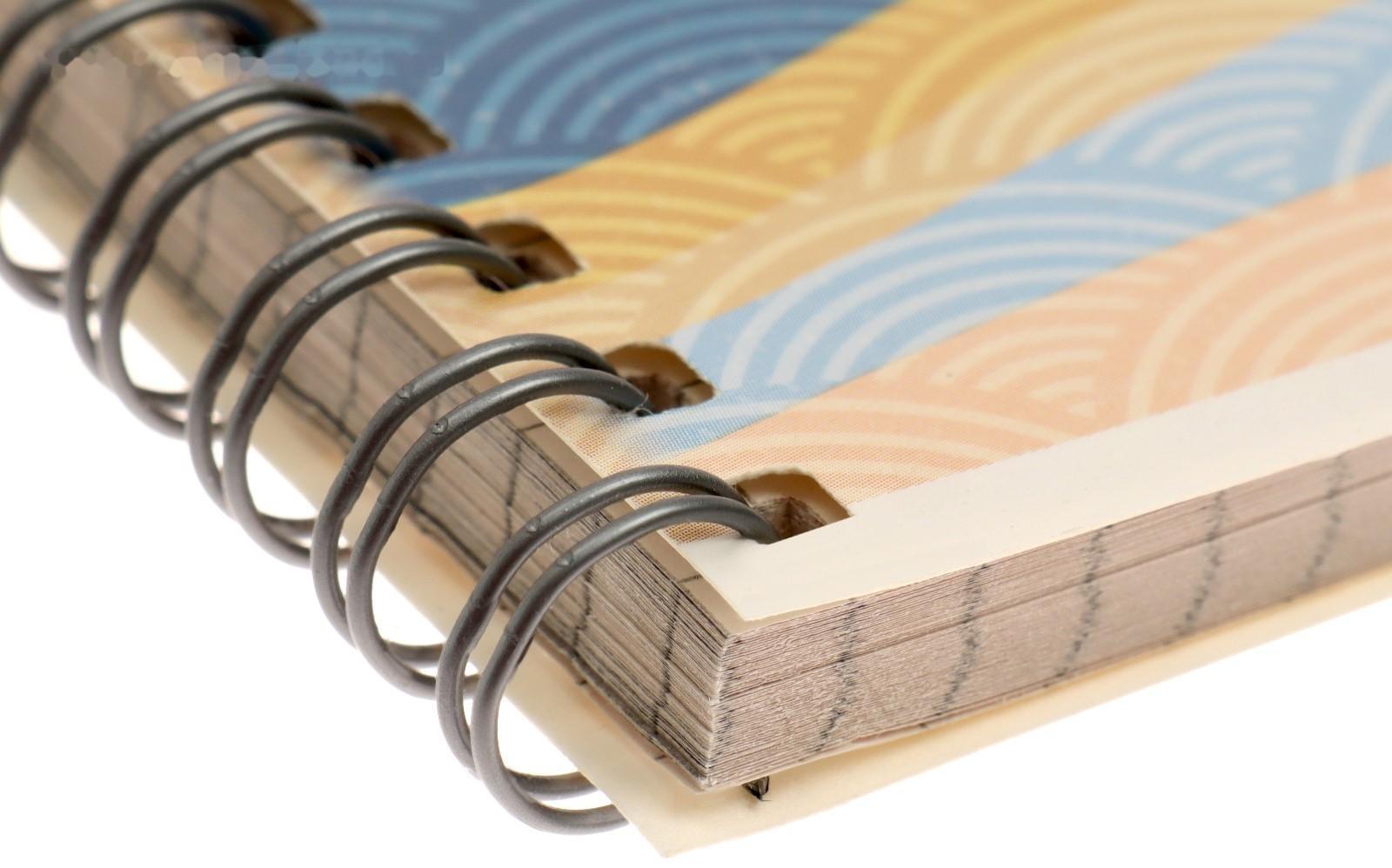 Тетрадь 60 листов клетка на гребне 