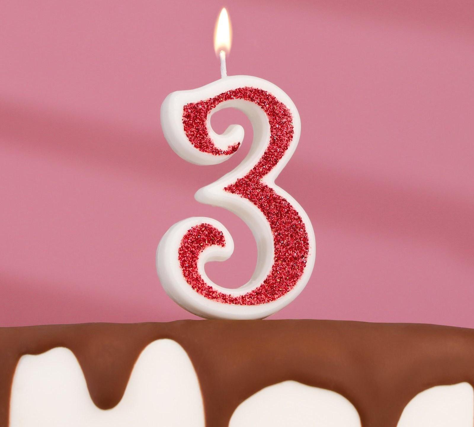 Свеча в торт на шпажке 