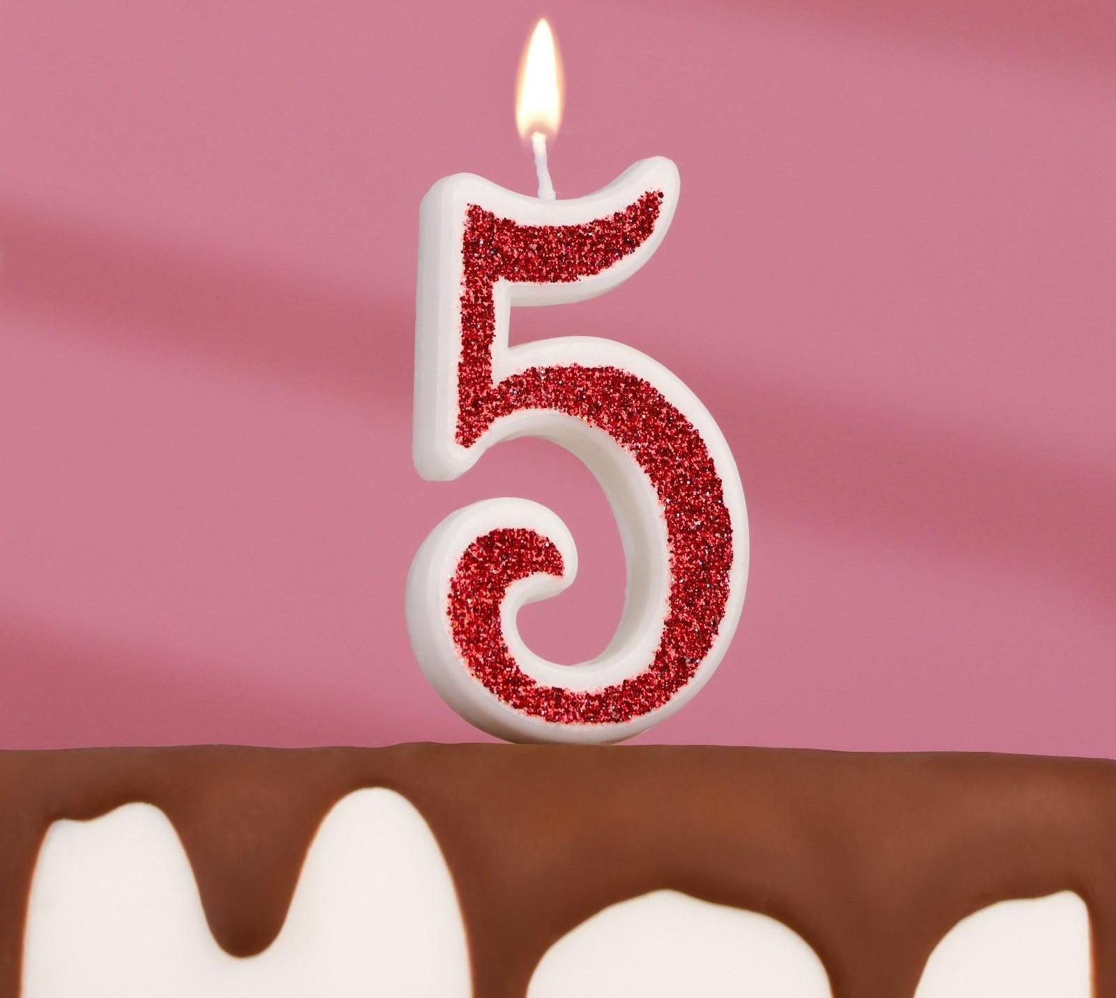 Свеча в торт на шпажке 