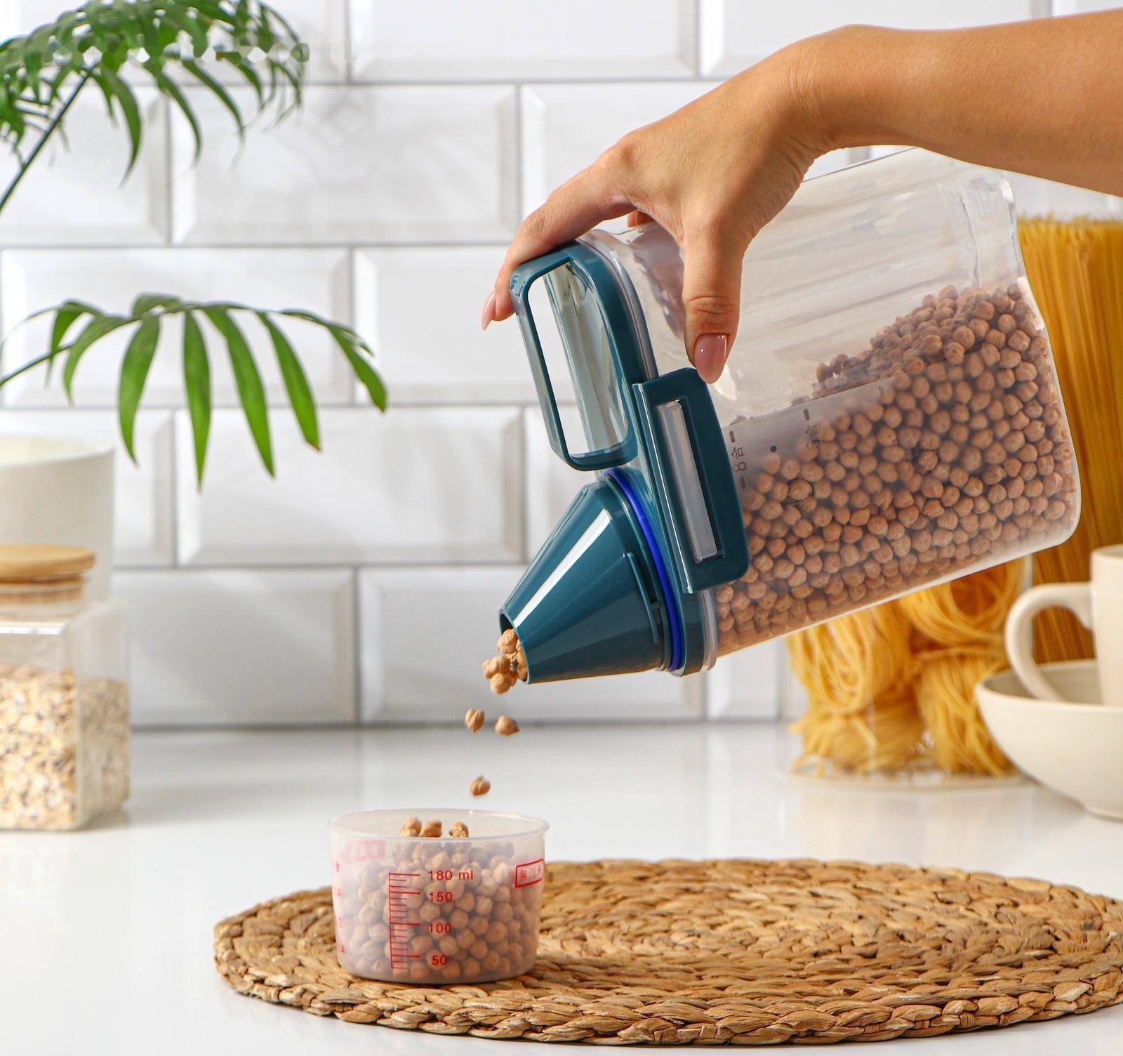 Контейнер пластиковый для хранения сыпучих продуктов с дозатором, 1 кг, 17×10,5×22 см, цвет прозрачный